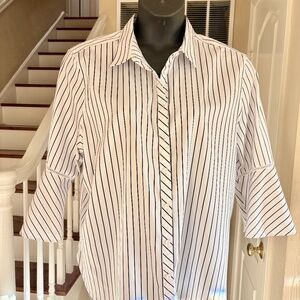 NWT Chico's White & Black No Iron Top 3/4 Flare Bell Sleeves Size 4 US 20